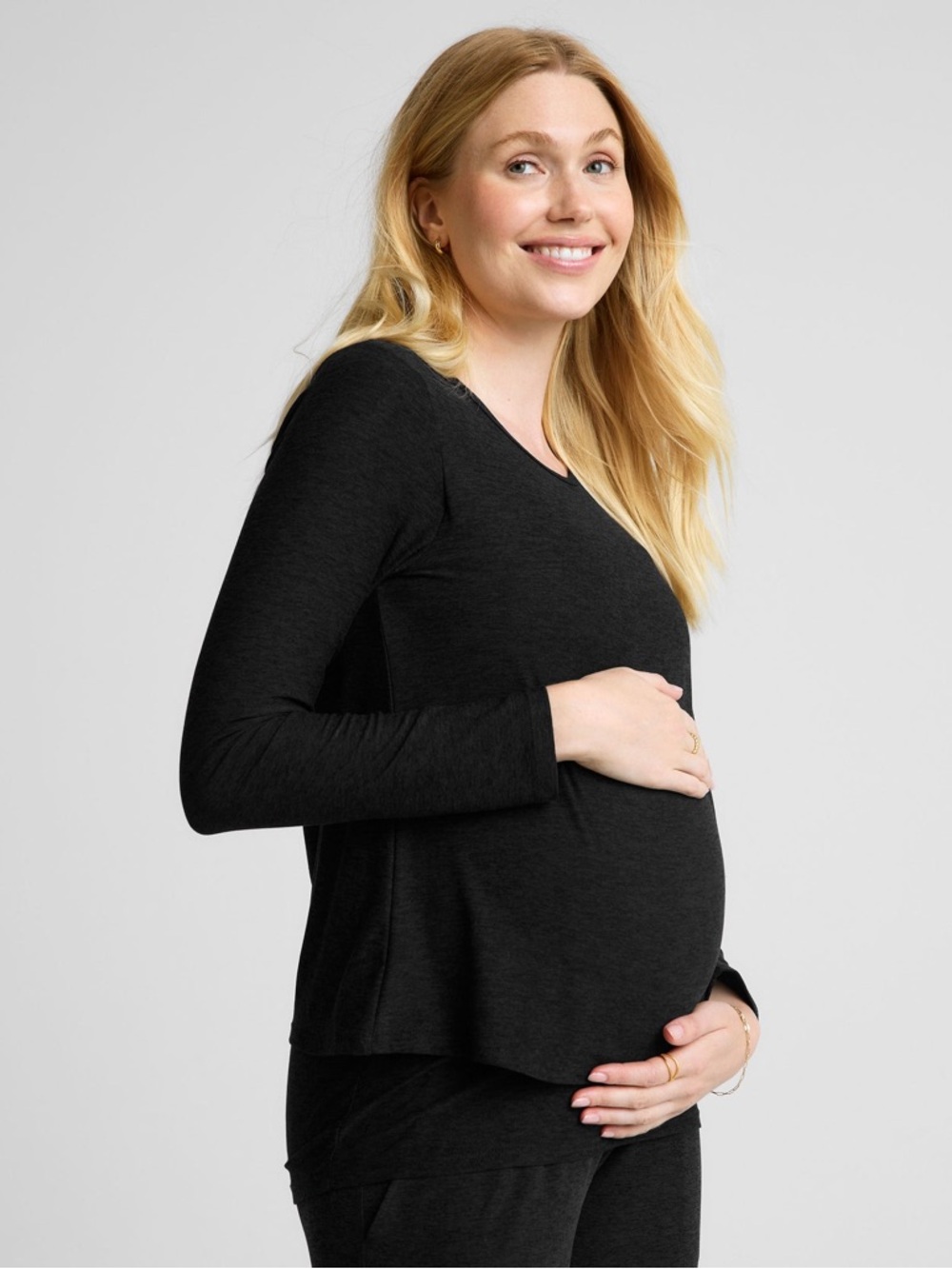 Beyond Yoga Featherweight Under Wraps Nursing Overlap Tee Darkest Night Medium